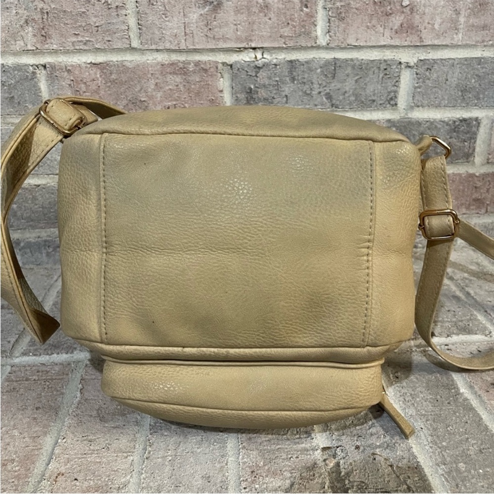 Tan Backpack - Picture 4 of 10